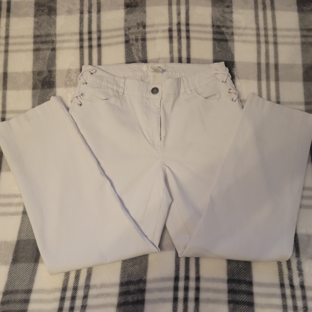 SOLD 89th & Madison White Crop Pants